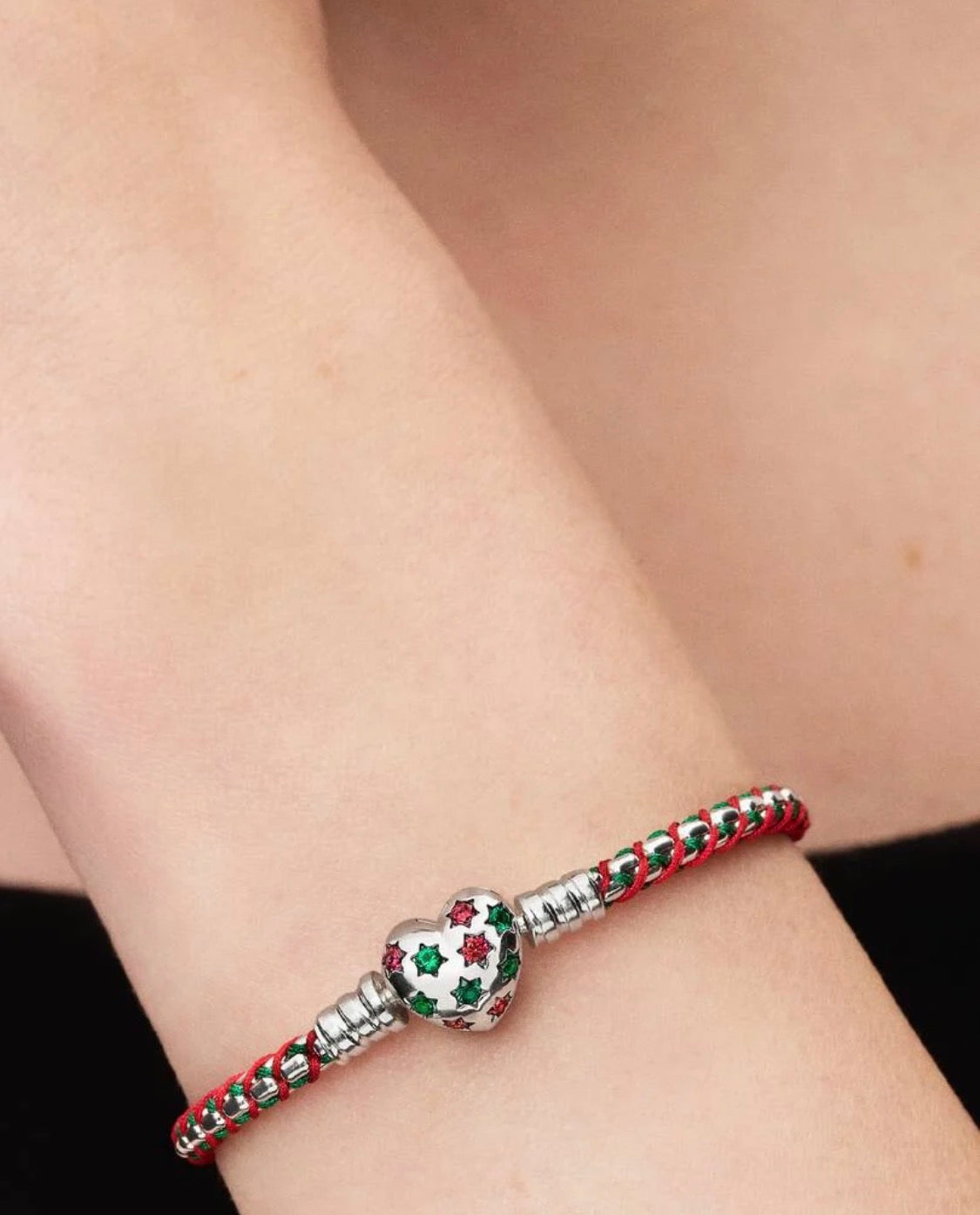 Bracciale Intreccio Tessuto Verde e Rosso Pandora 595068C01