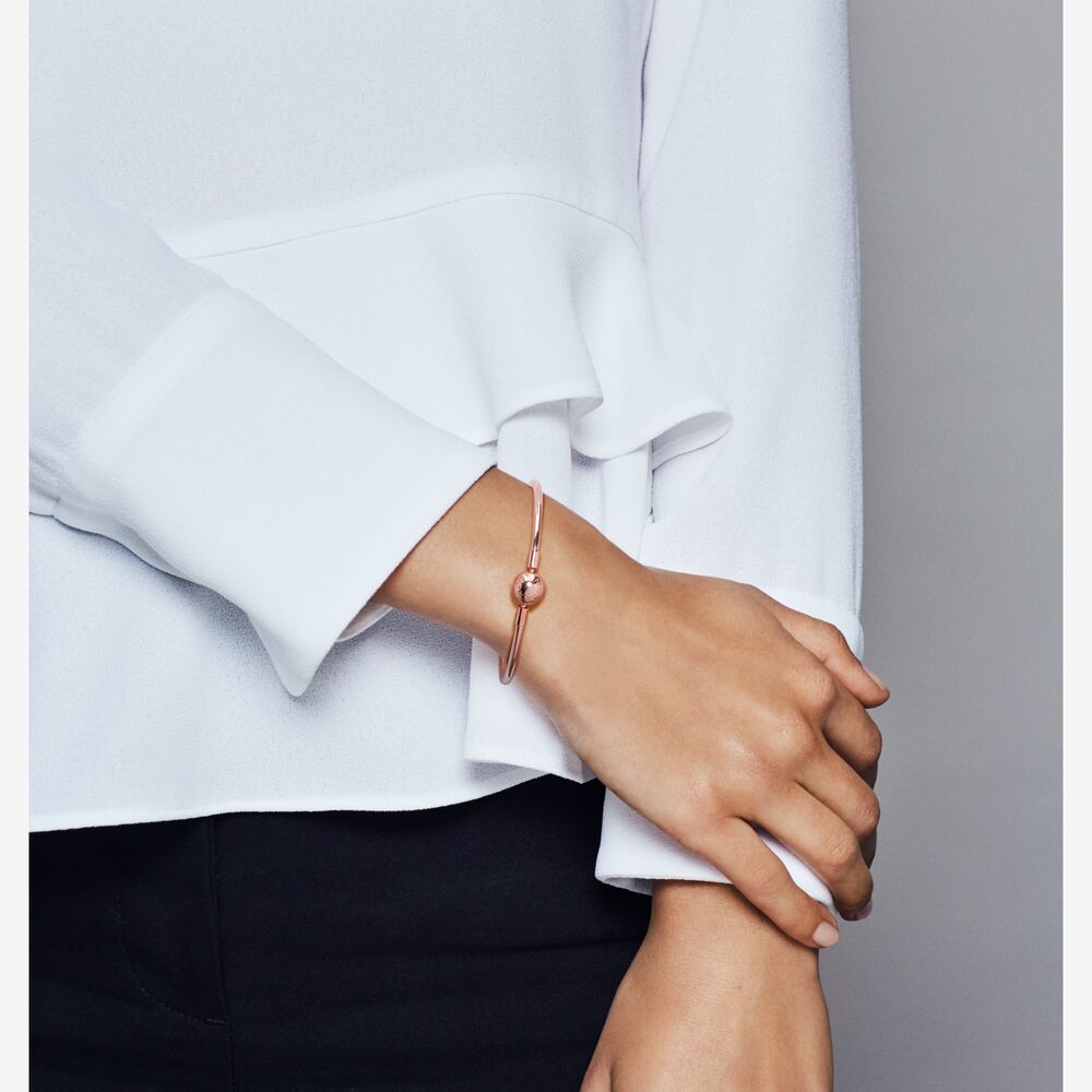 Bracciale Rigido Rose Pandora Moments 587132