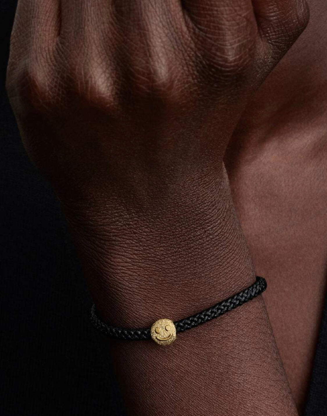 Mini Charm Smile effetto diamantato Finitura in Oro
Pandora 764526C00