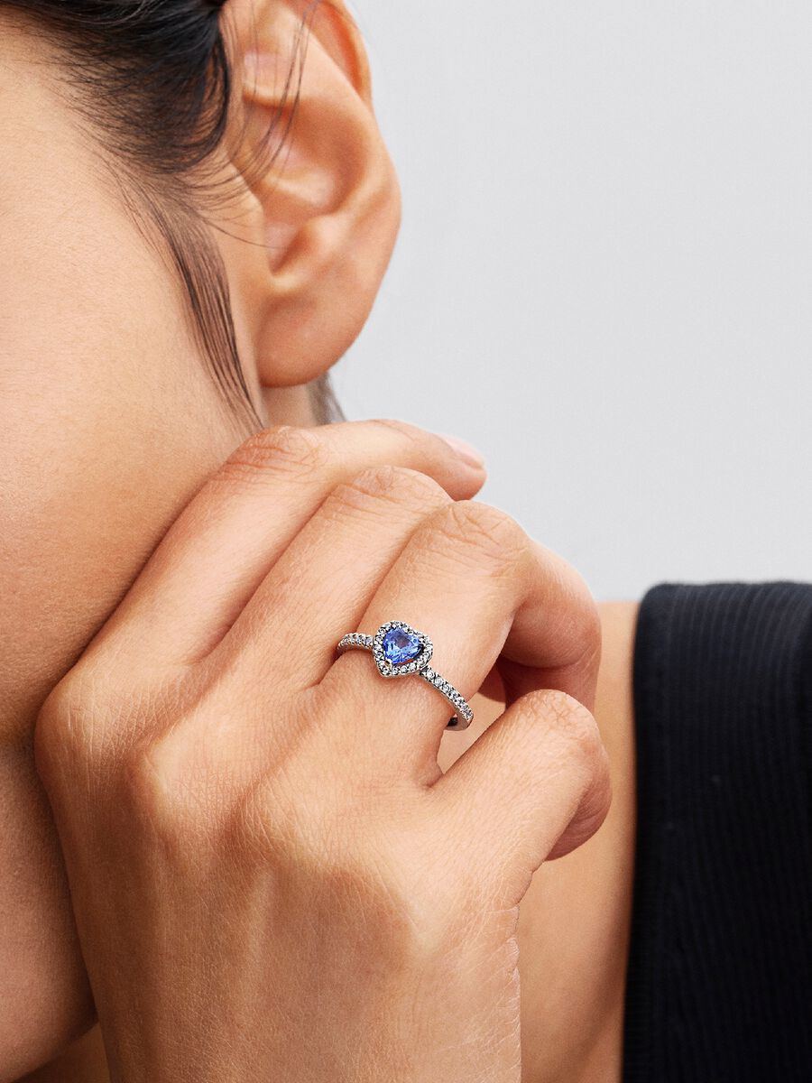 Anello Cuore in Rilievo Blu Argento Sterling 925 Pandora 198421C05