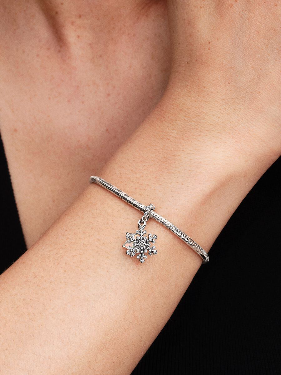 Charm pendente doppio Fiocco di neve opalescente Argento Sterling 925 Pandora 794142C01