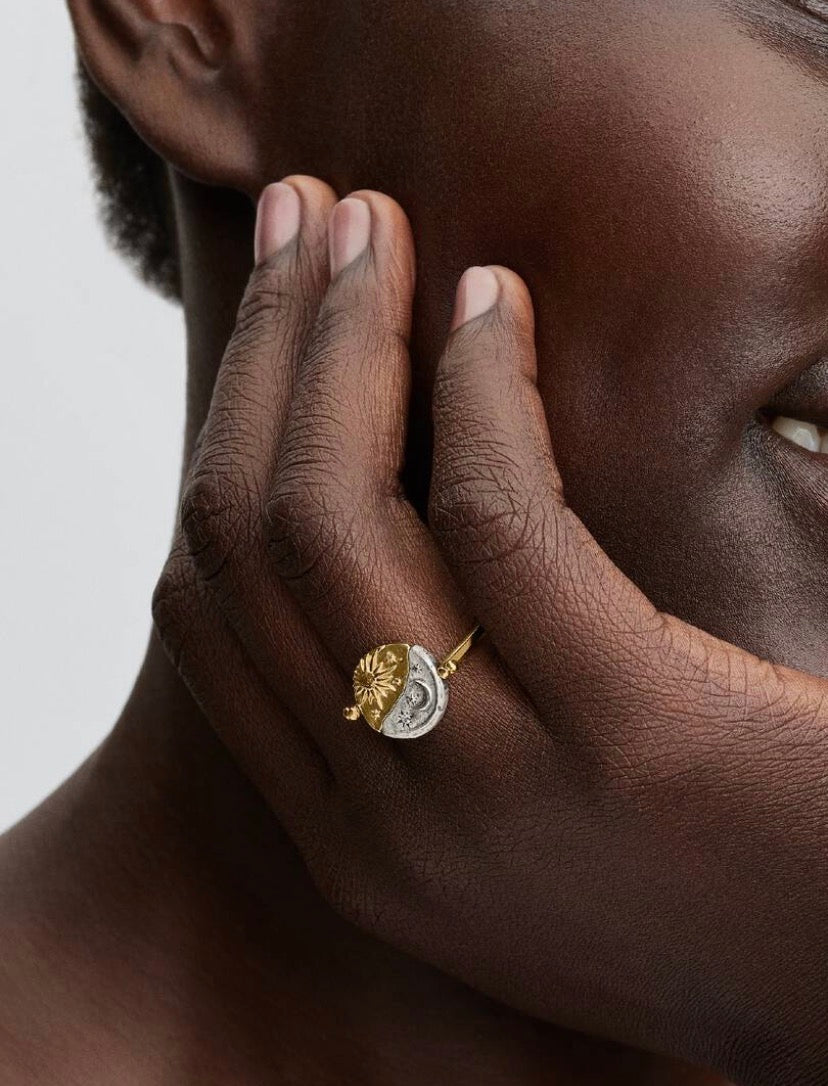 Anello Medallion Sole e Luna "Per Aspera Ad Astra" Reversibile