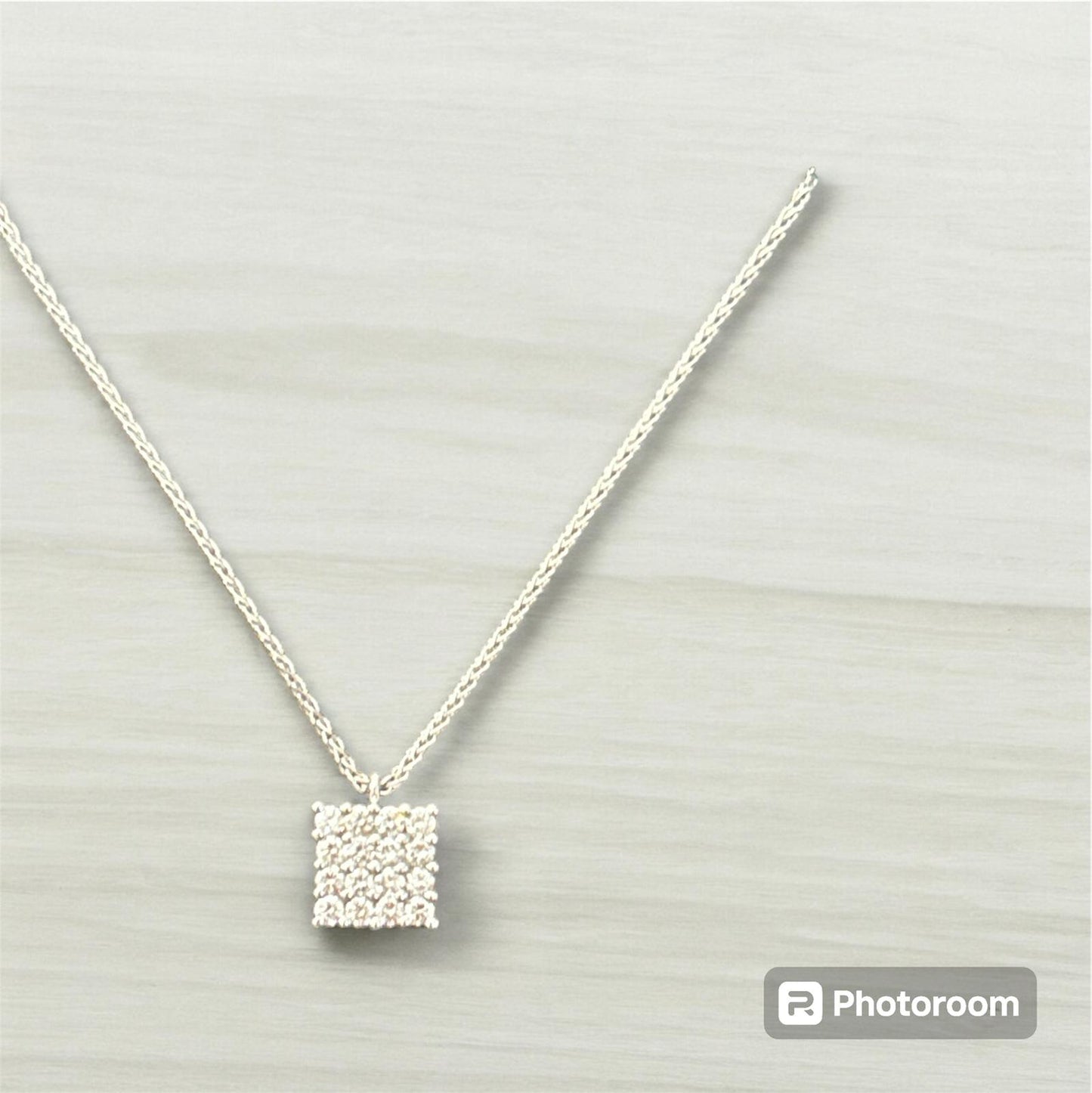 Girocollo Quadrato Pavé Oro Bianco 18 Kt E Diamanti Crivelli 024-0592D