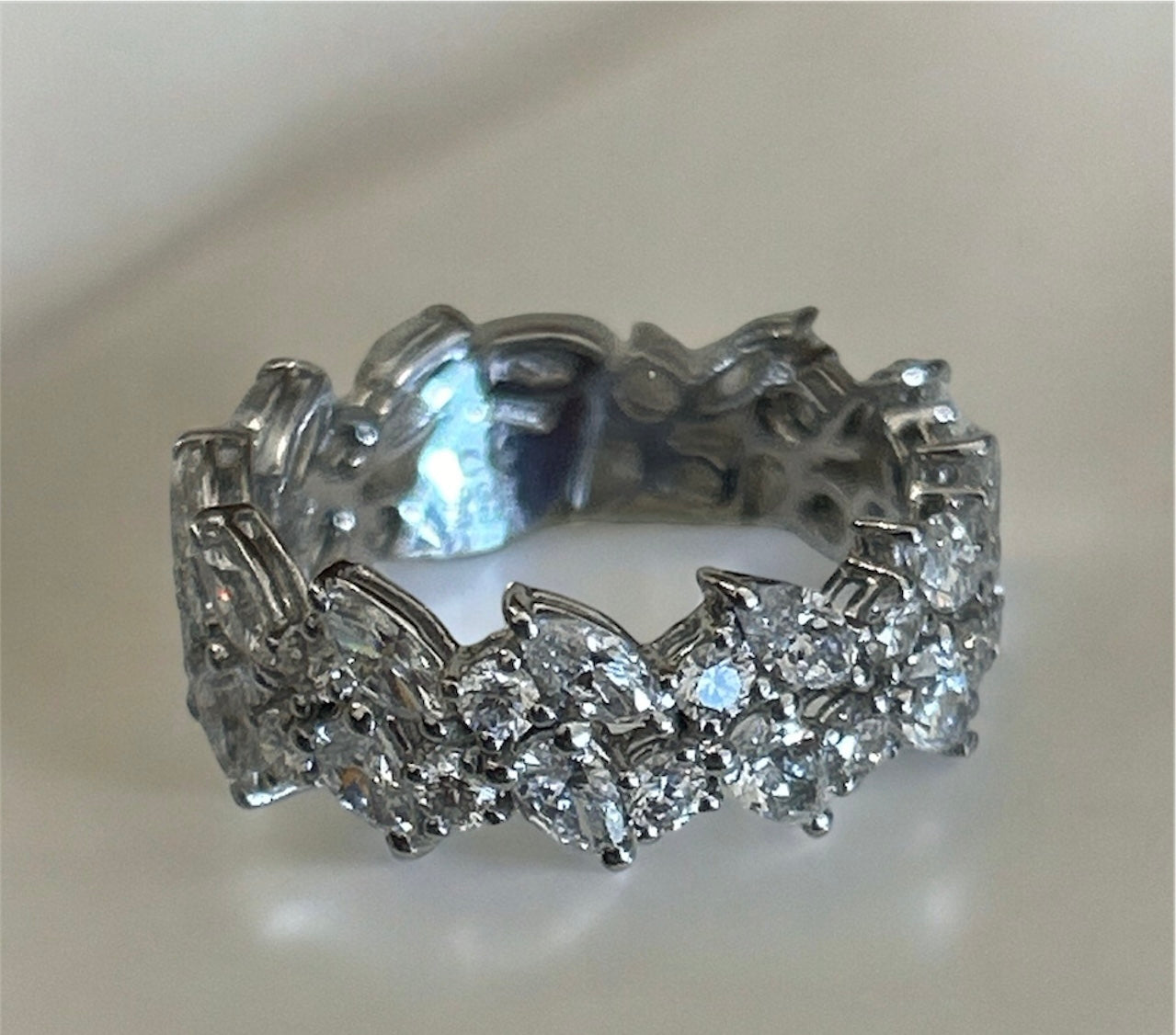 Anello Veretta Marquise Oro Bianco 18 Kt E Diamanti Crivelli 231-3771
