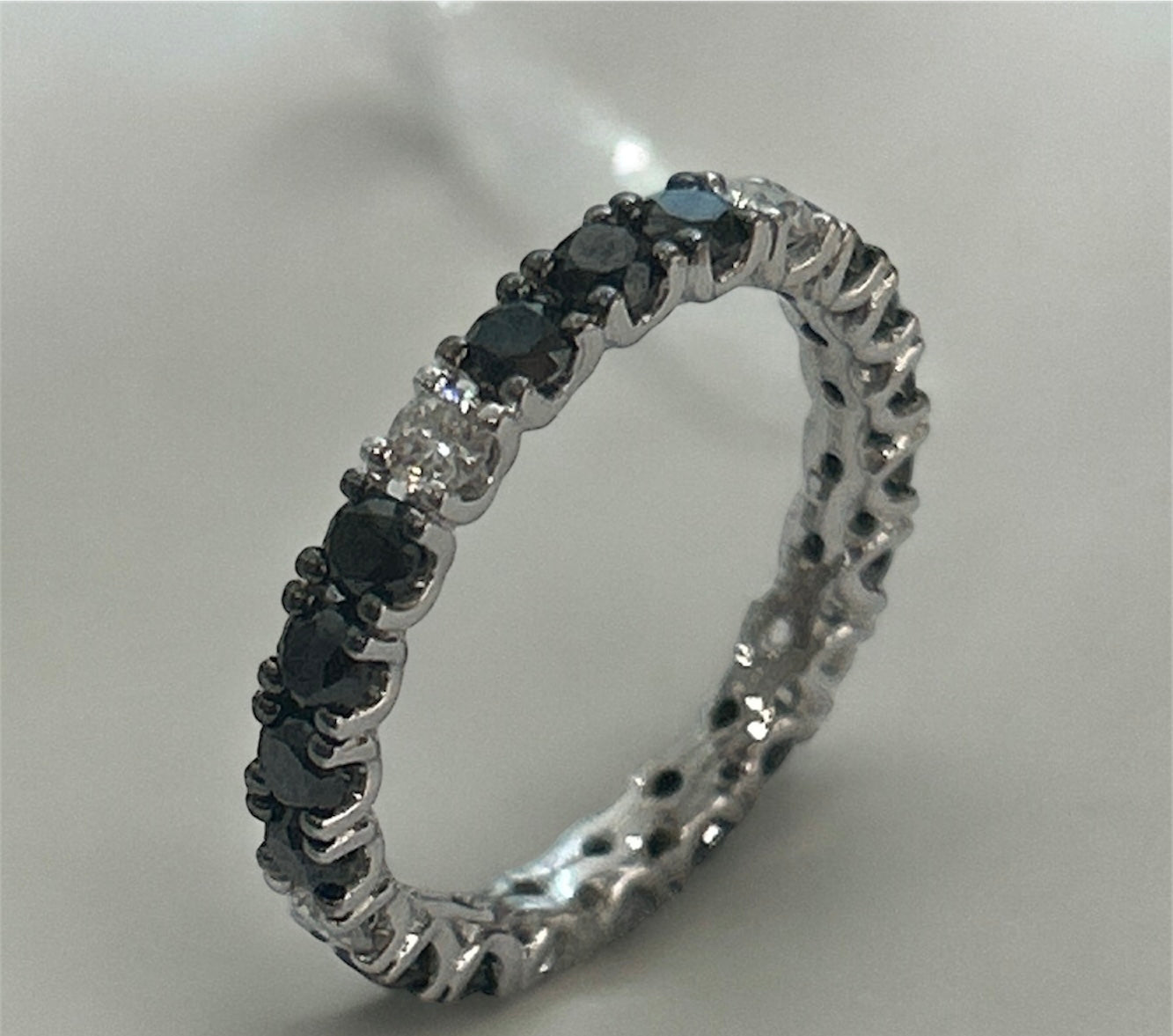 Anello Girodito Oro Bianco 18 Kt E Diamanti Crivelli 024-2002