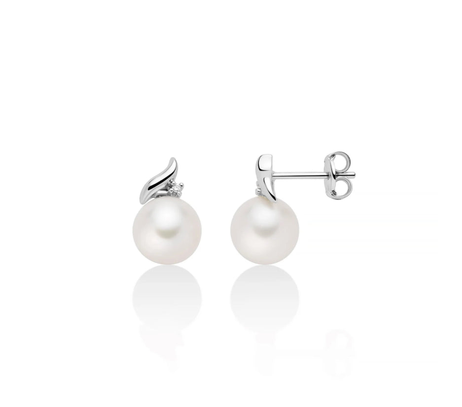 Orecchini di Perle Oriente con Motivo a Onda 7,5-8mm in Oro Bianco e Diamante Miluna PER2754