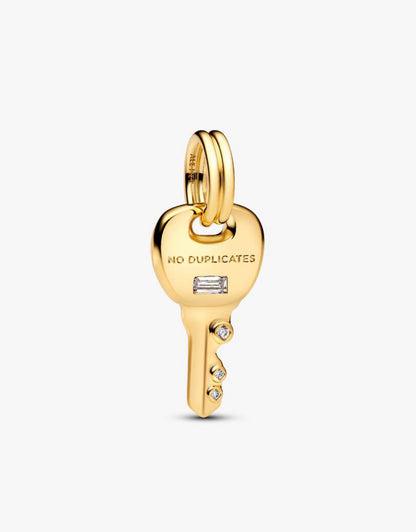 Charm Pendente Chiave "No Duplicates" Finitura in Oro
Pandora 764347C01