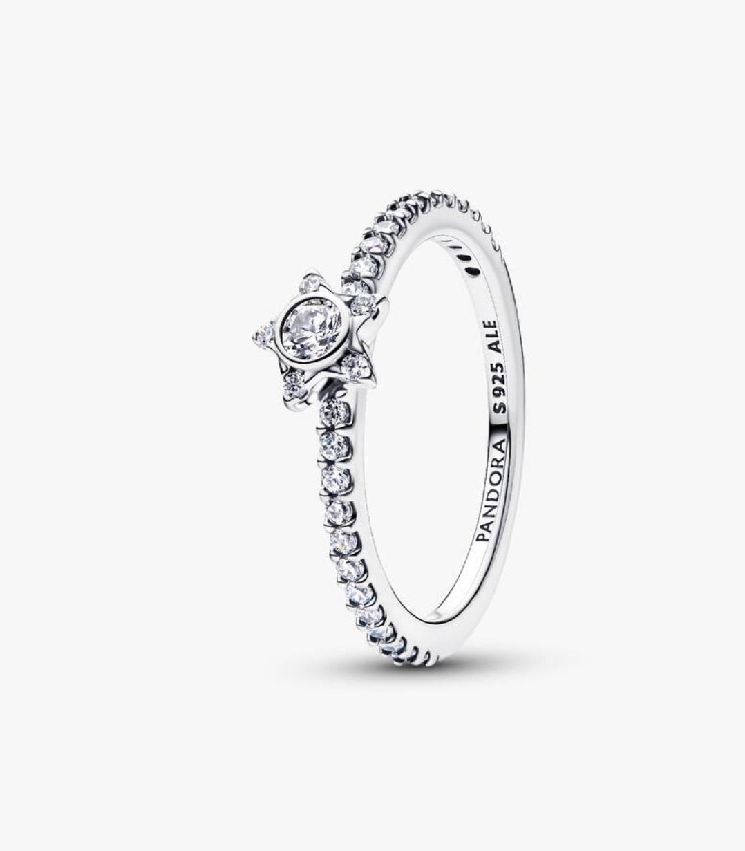 Anello Stella Luminosa con Pavè Pandora 194959C01