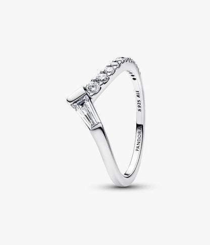 Anello Desiderio con Pietra Taglio Baguette e Pavè
Argento Sterling 925 Pandora 195085C01