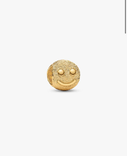 Mini Charm Smile effetto diamantato Finitura in Oro
Pandora 764526C00