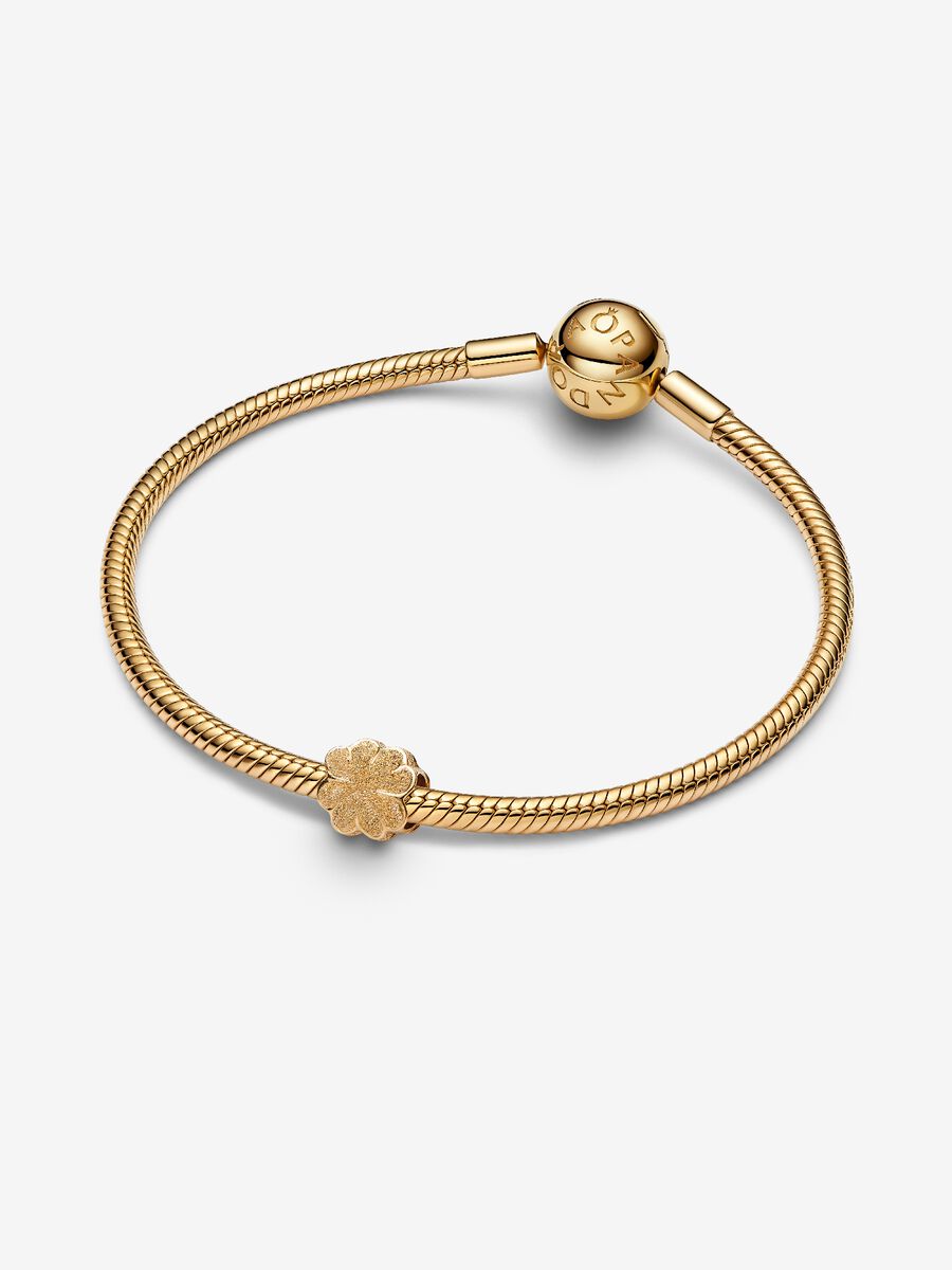 Mini Charm Quadrifoglio effetto diamantato
Placcatura in Oro 14k Pandora 764047C00