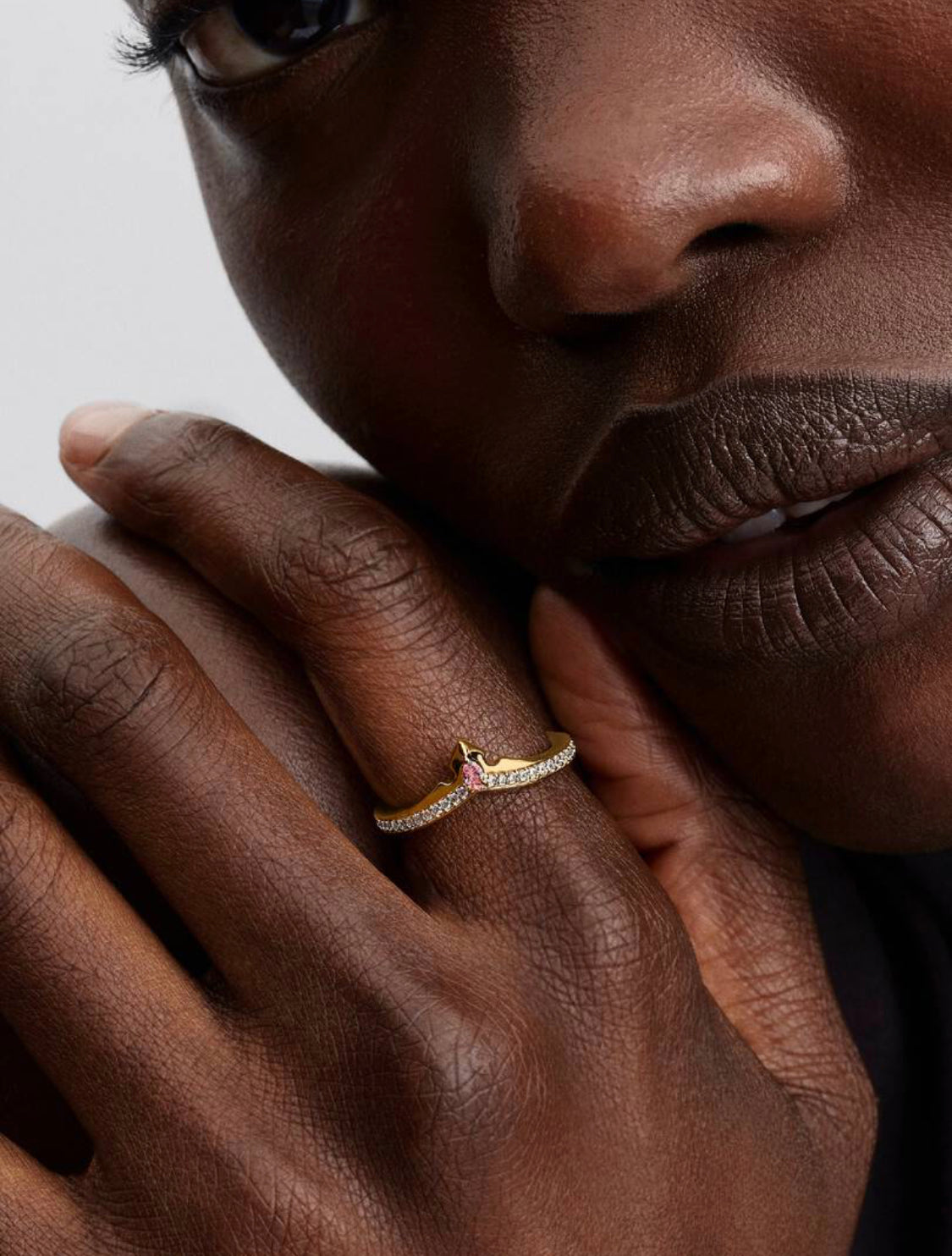 Principesse Disney, Aurora, Anello Tiara Finitura in Oro Pandora 164334C01