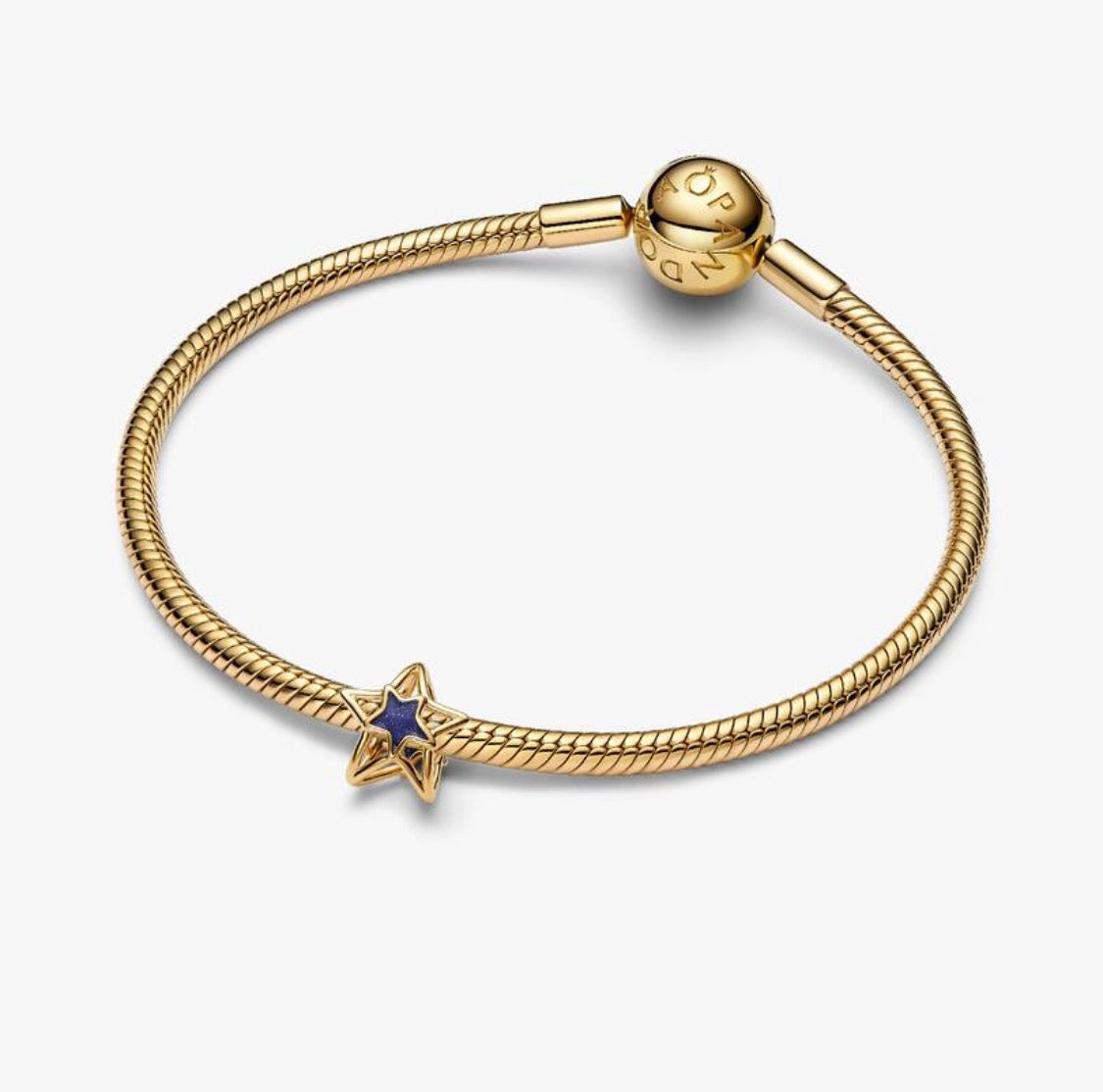 Charm Openwork Stella
Esclusiva lega Metallica Rifinita in Oro Pandora 765034C01