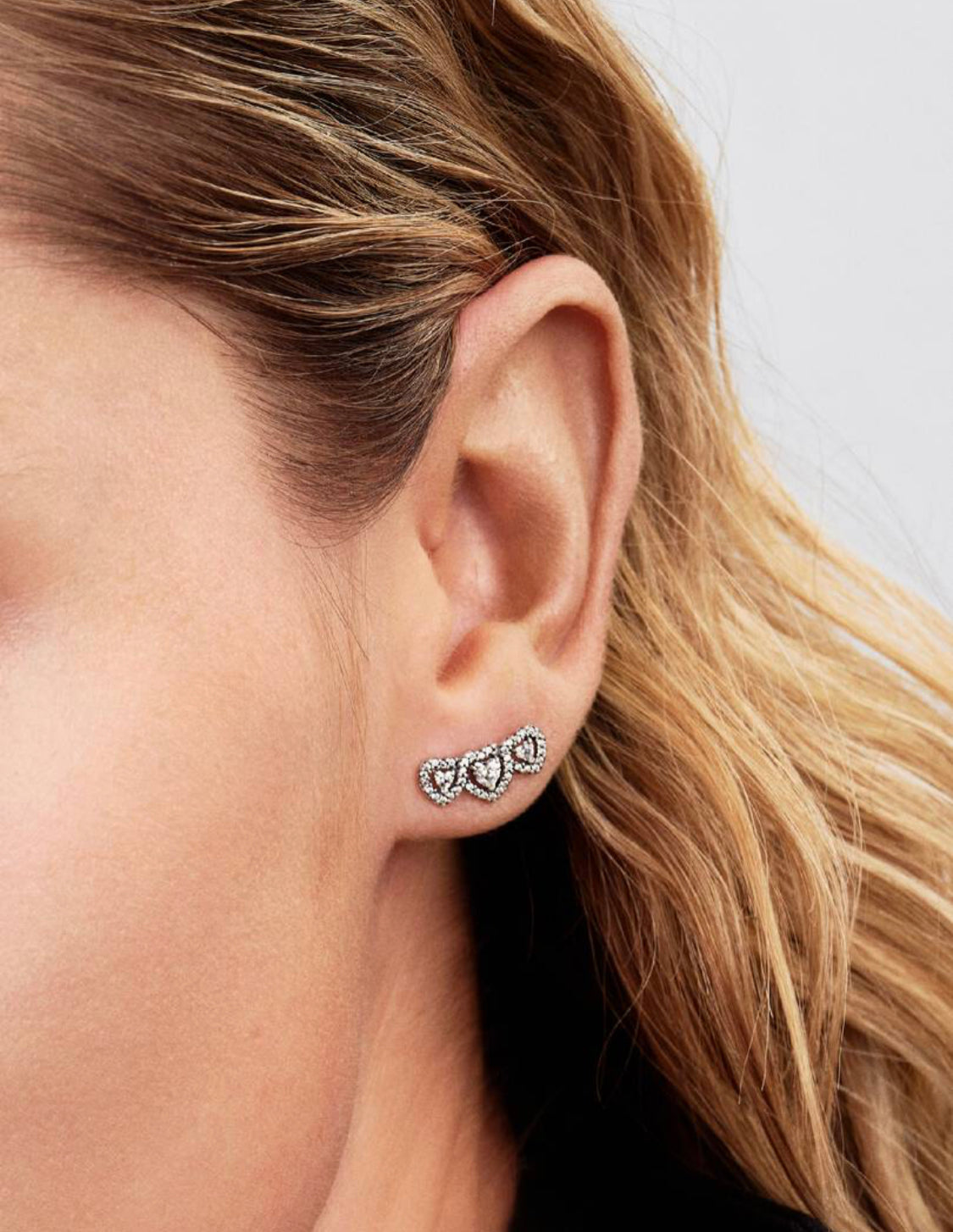 Orecchini Tre Cuori
Argento Sterling 925 Pandora 294411C01