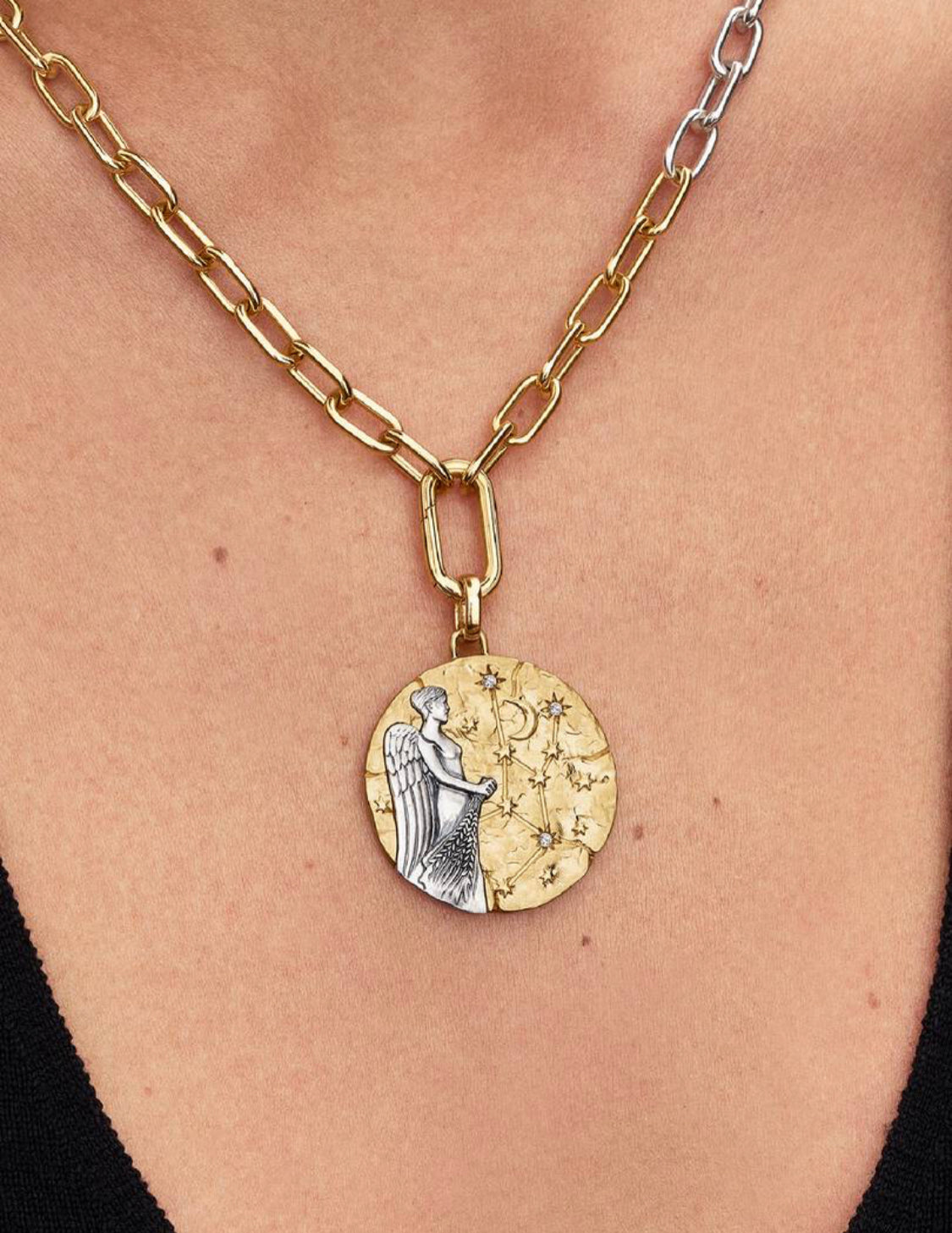 Charm Medallion XL Vergine "Animus Invictus" Pandora 765000C01