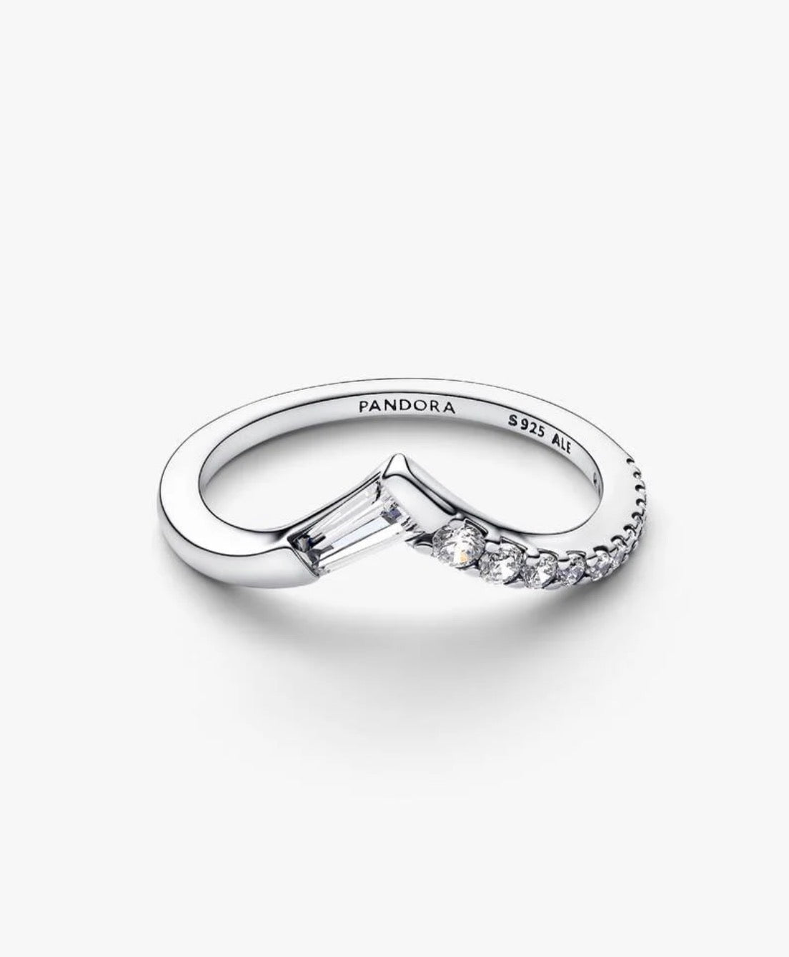 Anello Desiderio con Pietra Taglio Baguette e Pavè
Argento Sterling 925 Pandora 195085C01