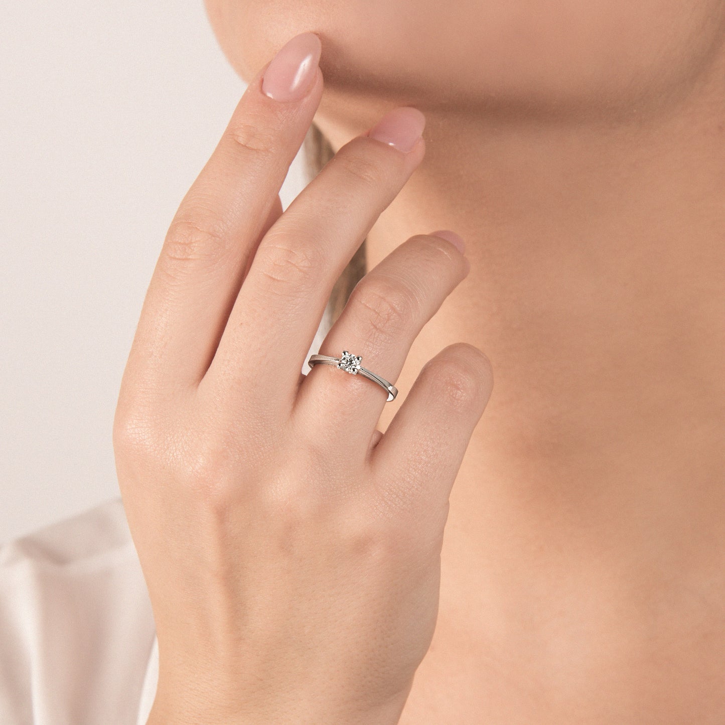 Anello Solitario con Diamante in Oro Bianco Mirco Visconti AL546/40