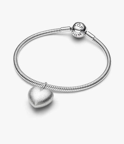 Charm Pendente Cuore Puffy Effetto Opaco con Finitura in Platino 734908C00