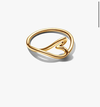 Anello Cuore Piccolo Linea Sinuosa Finitura in Oro Pandora 164361C00
