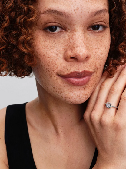 Anello Punto Luce Quadrato e Pavè Argento Sterling 925 Pandora 193555C02