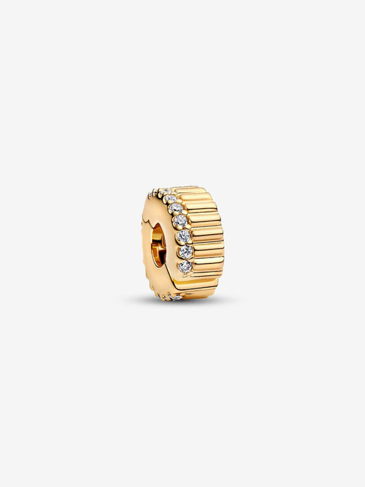 Clip Rigata con Pietre Placcatura in Oro 14k Pandora 764078C01