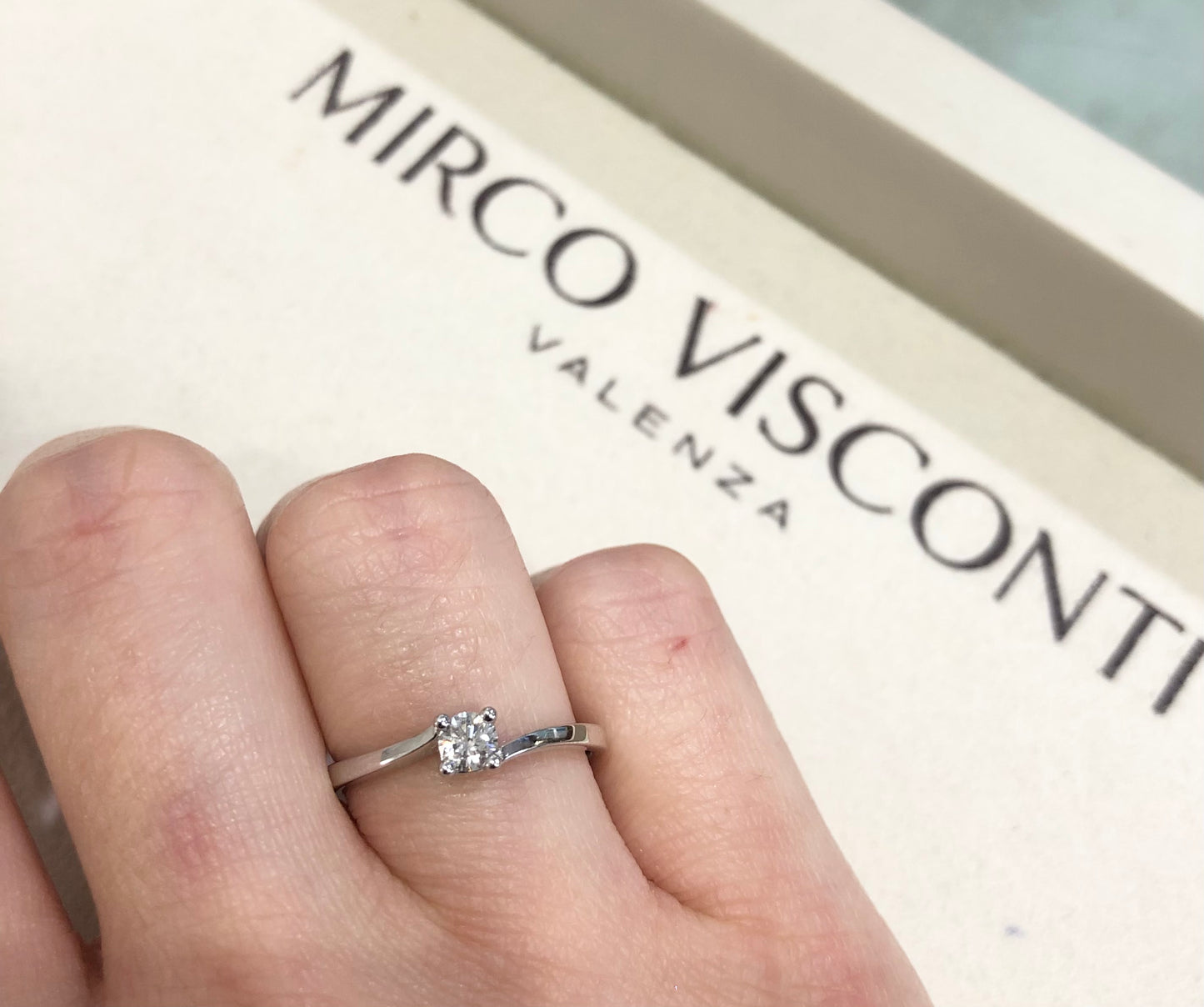 Anello Solitario con Diamante in Oro Bianco Mirco Visconti LF421/50