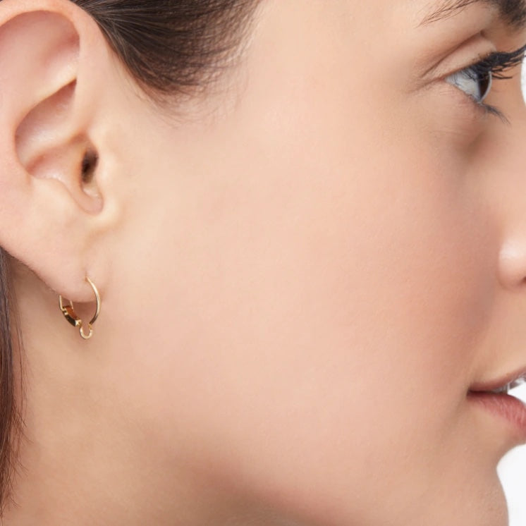 Hoop Essentials Earring in 18 Kt Yellow Gold Dodo DHB4000_HOOPS_000OG