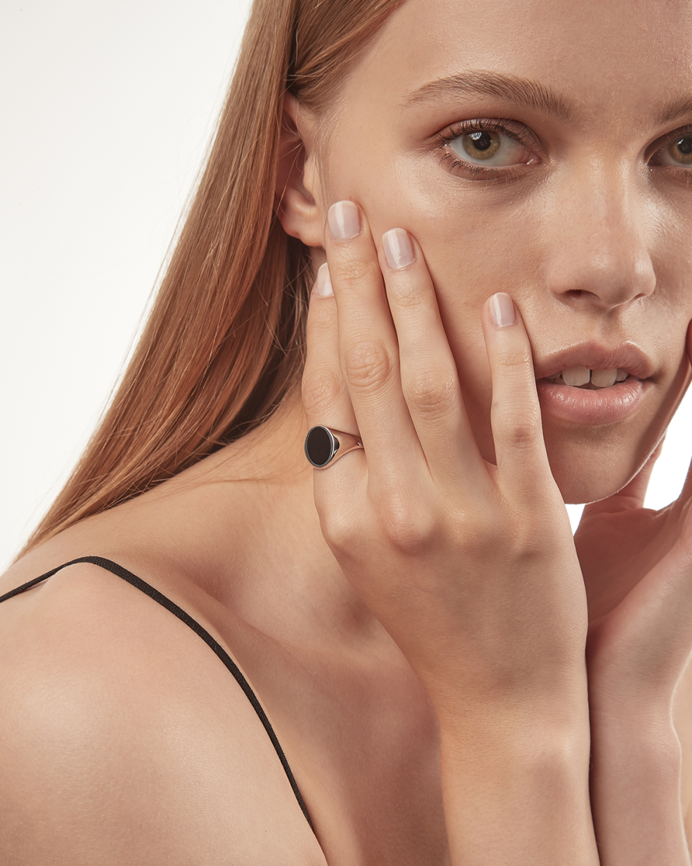 Anello Chevalier Ovale Argento Smalto Nero NOVE25 N25ANE00067