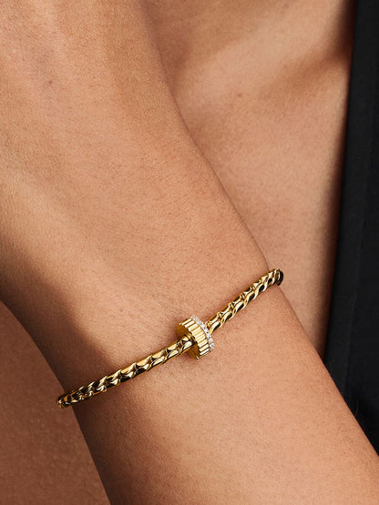Clip Rigata con Pietre Placcatura in Oro 14k Pandora 764078C01