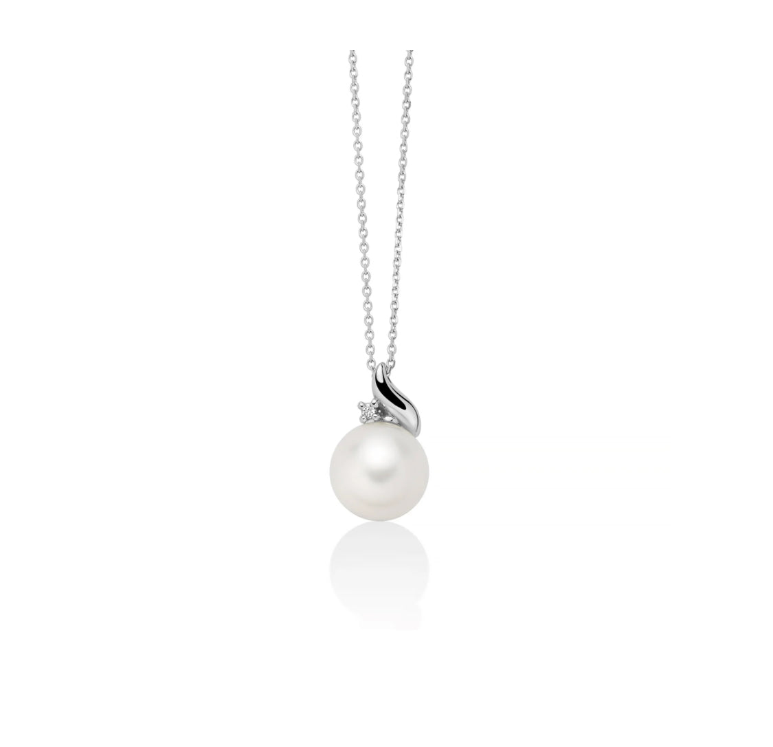 Collana di Perle Oriente 8-8,5mm con Motivo a Onda in Oro Bianco e Diamante Miluna PCL6556