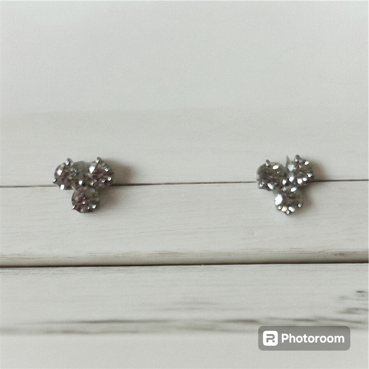 18 KT White Gold Clover Earrings with Diamonds Crivelli 117-OR322