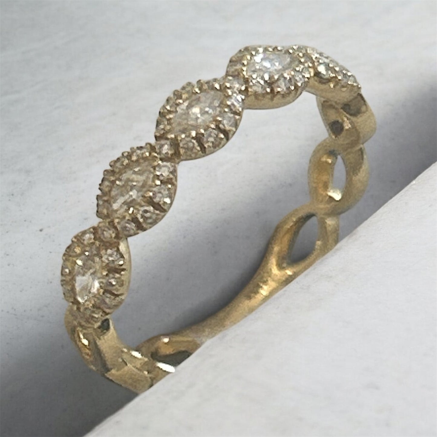 Anello Fantasia Oro Giallo 18 Kt E Diamanti Bianchi Crivelli 370-XR9785