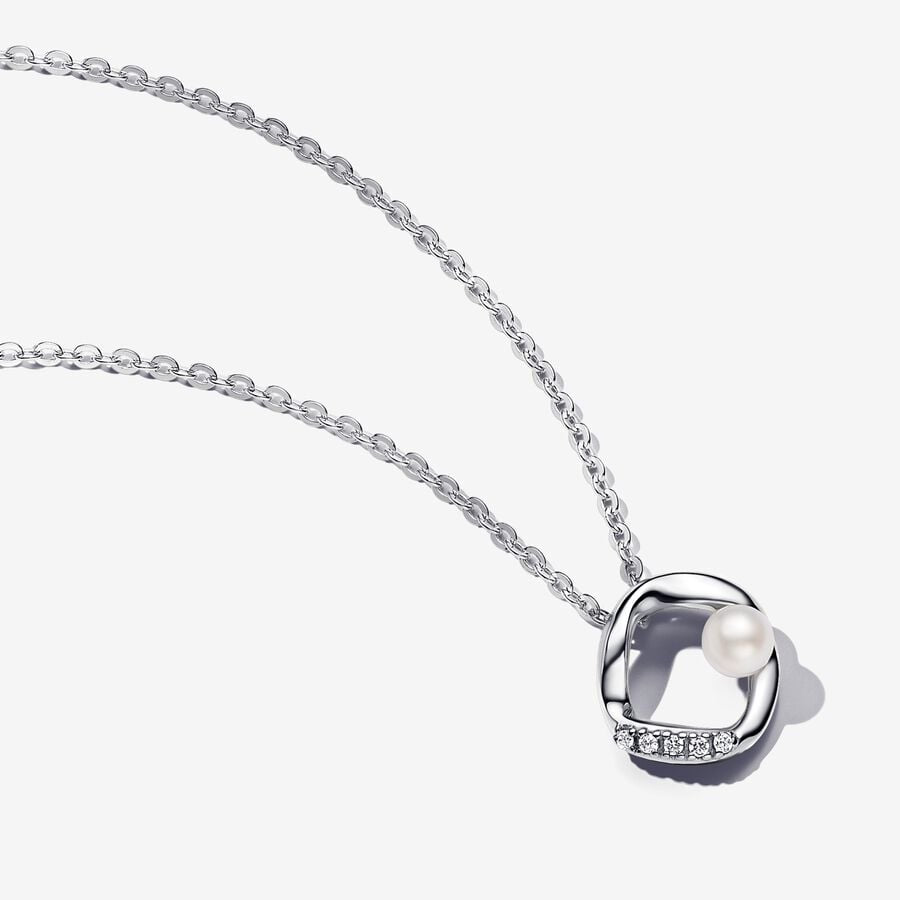 Sinuous Line Circle Necklace with Cultured Freshwater Pearl and Pavè Pandora 393303C01-45